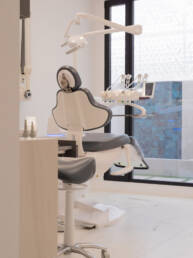 Equipamiento clínica dental Estepa